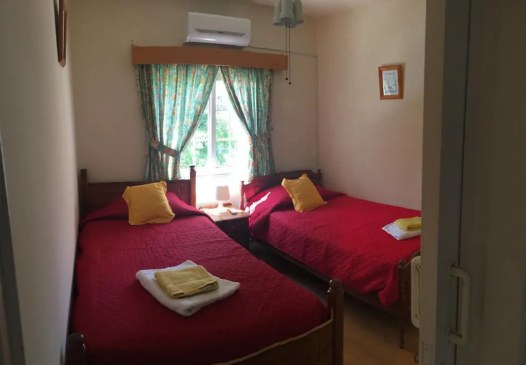Апартаменты Cozy Holiday Flat In Larnaca Near Foinikoudes