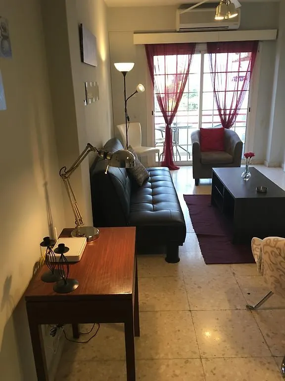Апартаменты Cozy Holiday Flat In Larnaca Near Foinikoudes 0*,